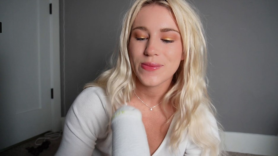 keeks 3005 - White Sock JOI -Handpicked Jerk-Off Instruction